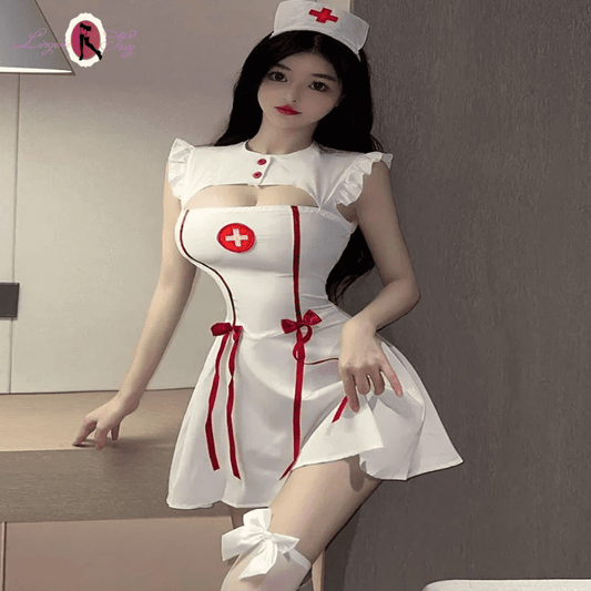 infirmière hot cosplay bien montée